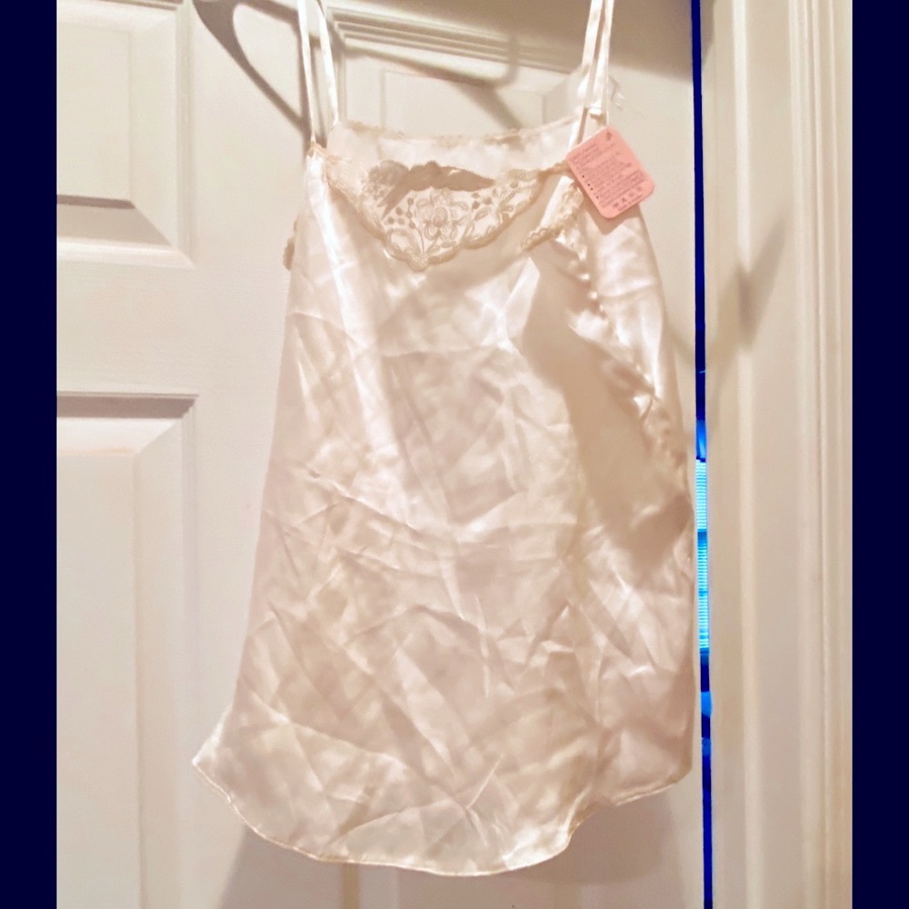 Women’s Camisole - Picture 1 of 4